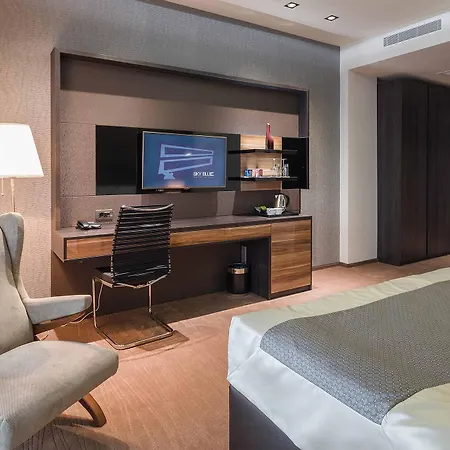 Hotel Sky Blue & 5*