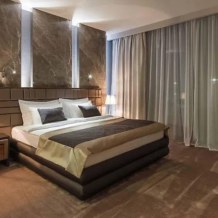 Hotel Sky Blue &